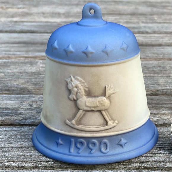 💯 Authentic Goebel Vintage Hummel "Letter to Santa Claus" 1990 Bell w/Clapper - Picture 5 of 14